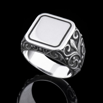 SILVER DECORATED SIGNET RING