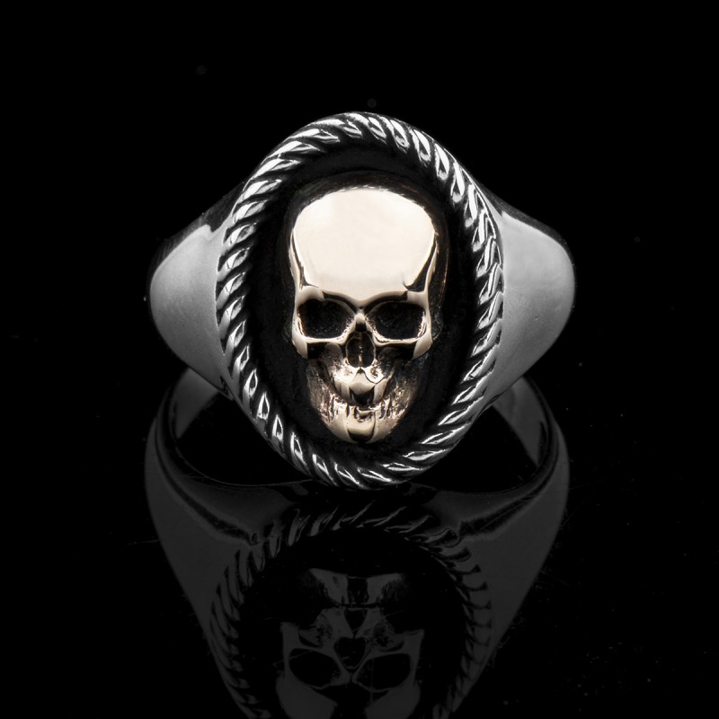 Elizabeth Gold- skull ring