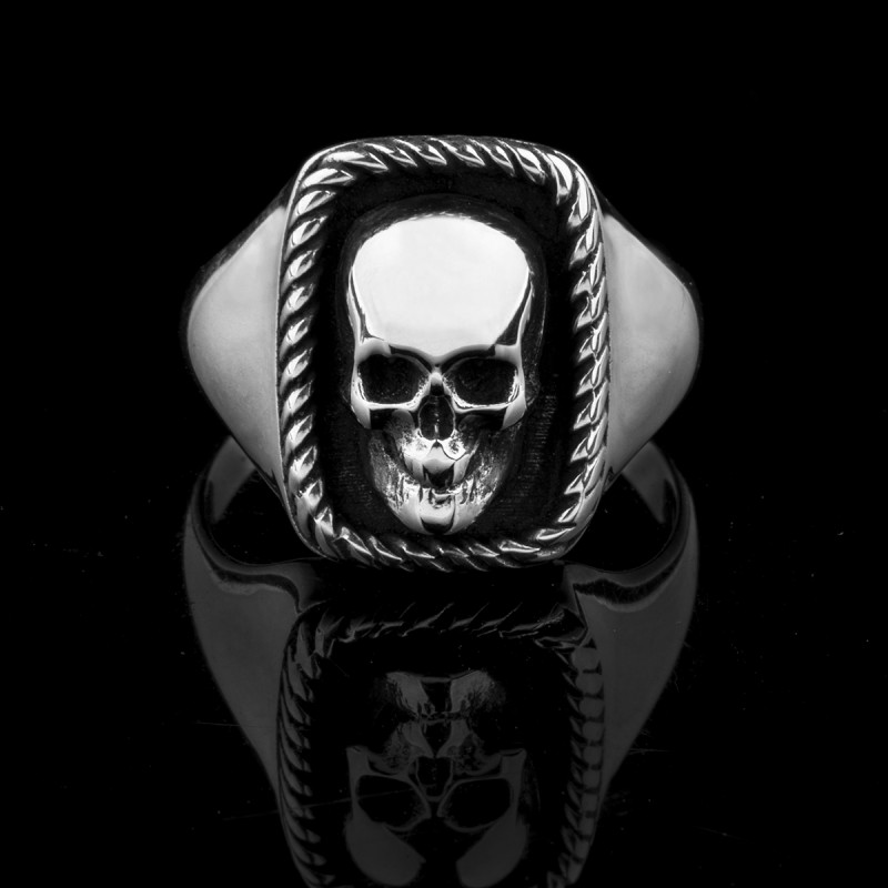 John- silver skull ring